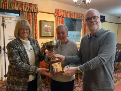 Liz & Peter receiving the Chairman's award
